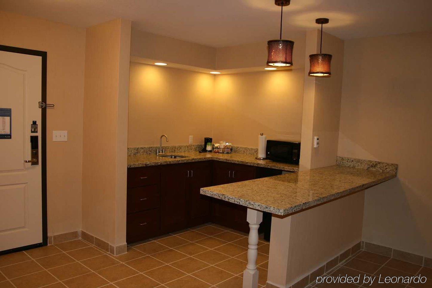 Hampton Inn & Suites New Castle, Pa חדר תמונה