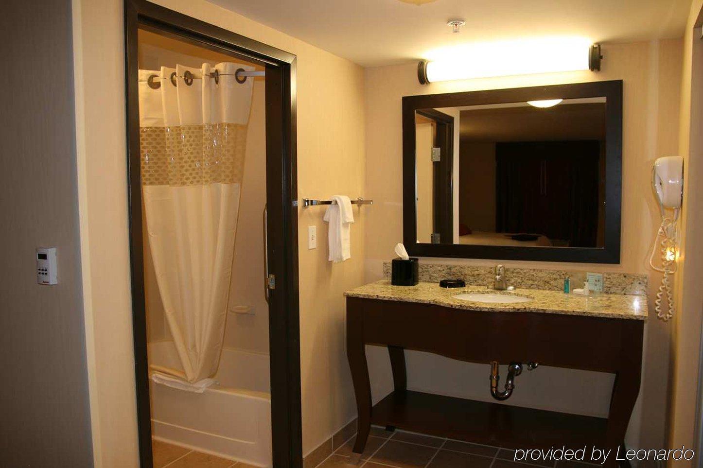 Hampton Inn & Suites New Castle, Pa חדר תמונה