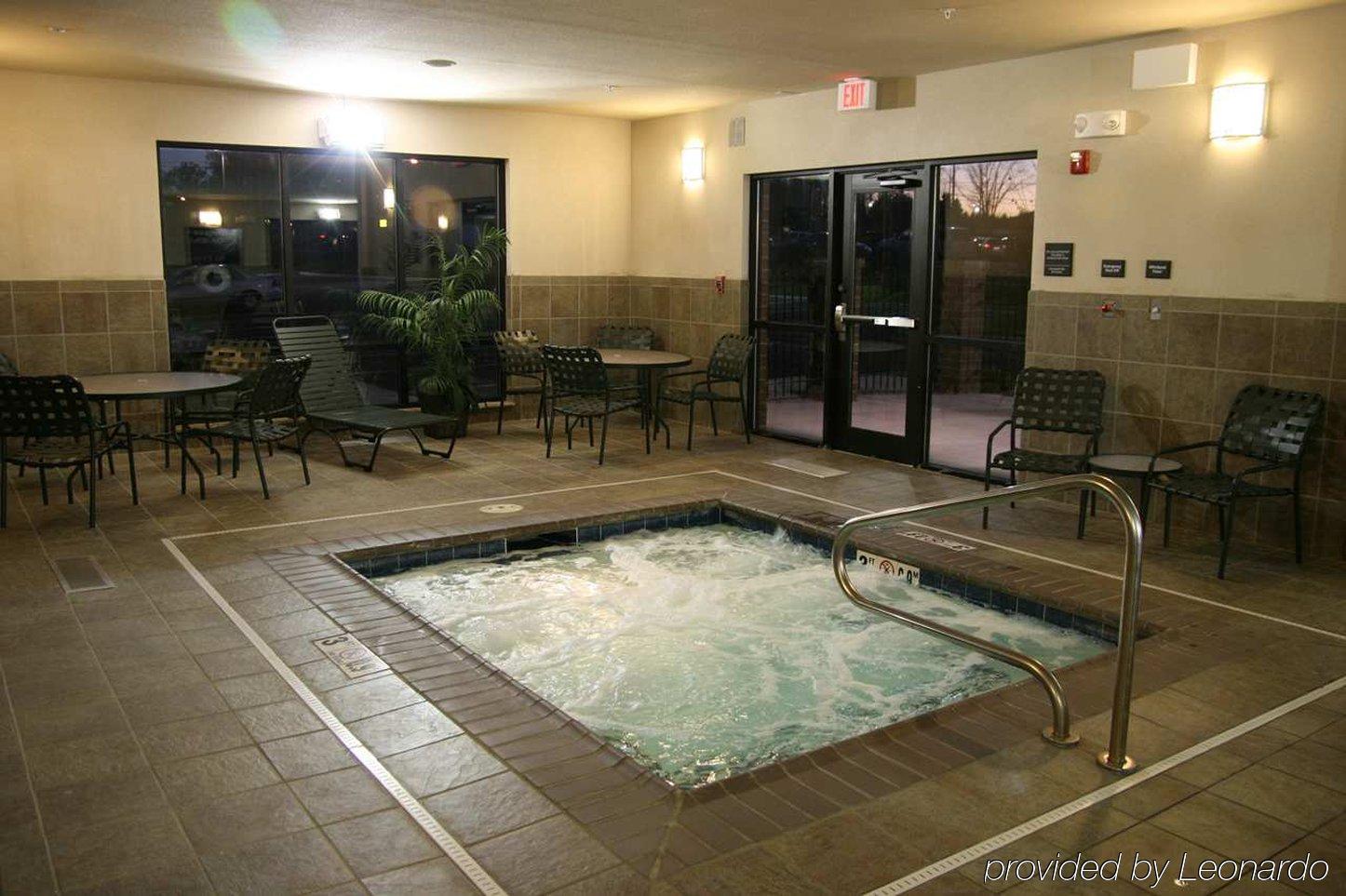 Hampton Inn & Suites New Castle, Pa מתקנים תמונה
